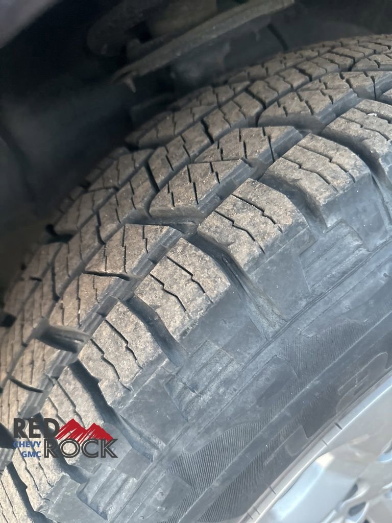 2016 Chevrolet Traverse LS photo 4