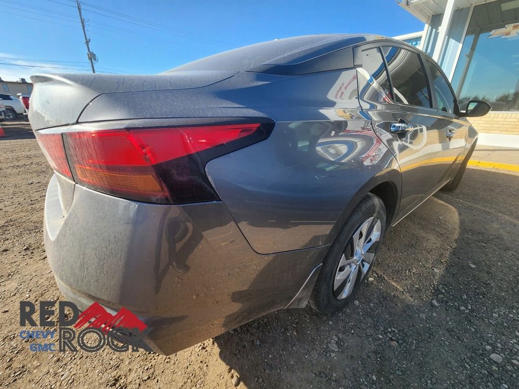 2019 Nissan Altima 2.5 S photo 3