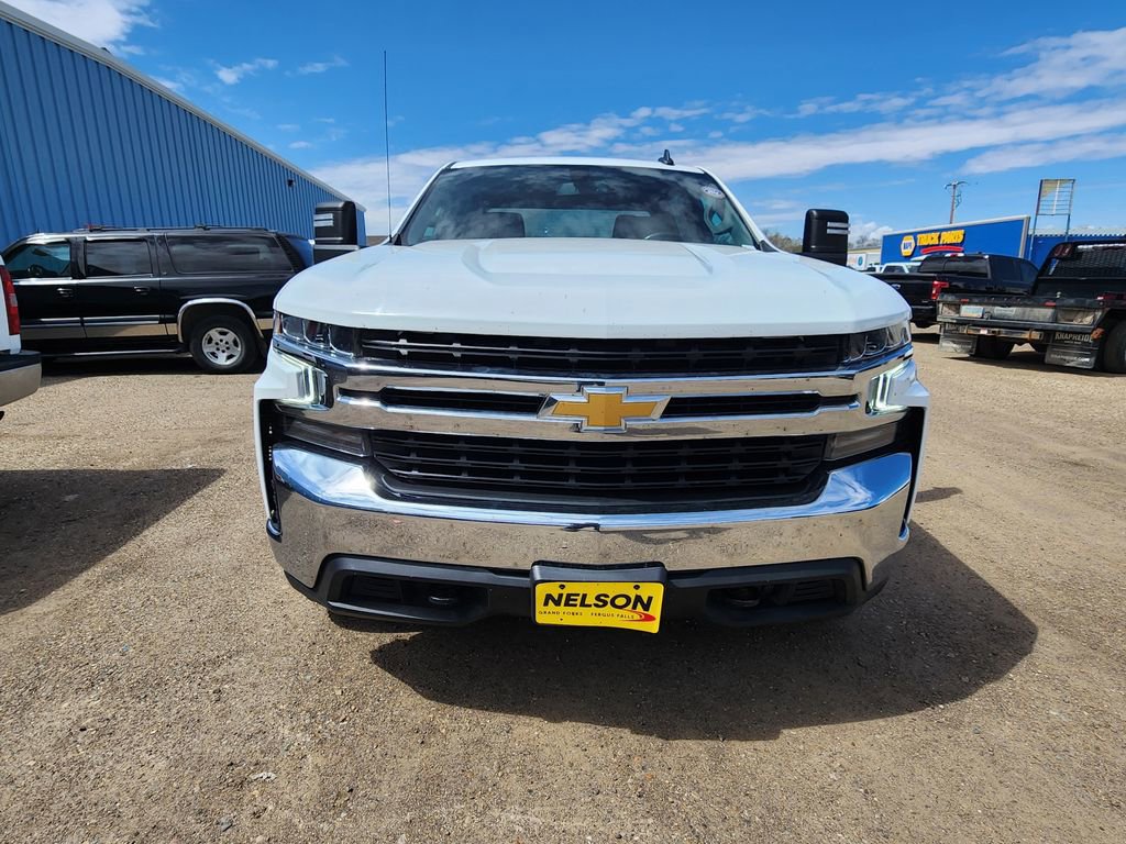 2021 Chevrolet Silverado 1500 LT photo 2