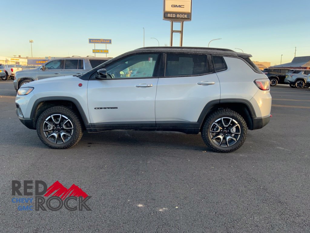 Used 2026 Jeep Compass Trailhawk
