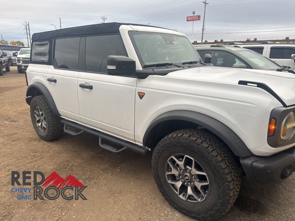 2023 Ford Bronco Base photo 4