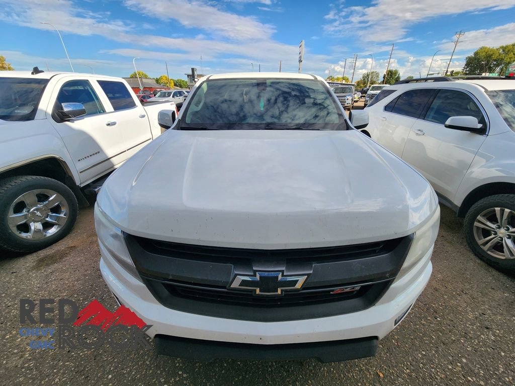 2017 Chevrolet Colorado Z71 photo 2