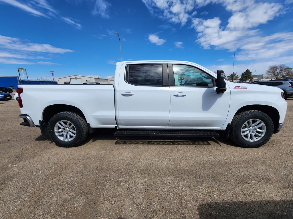 2021 Chevrolet Silverado 1500 LT photo 4