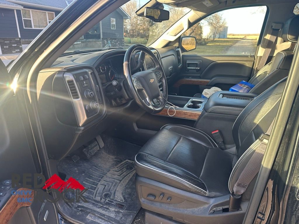 2017 Chevrolet Silverado 1500 High Country photo 4