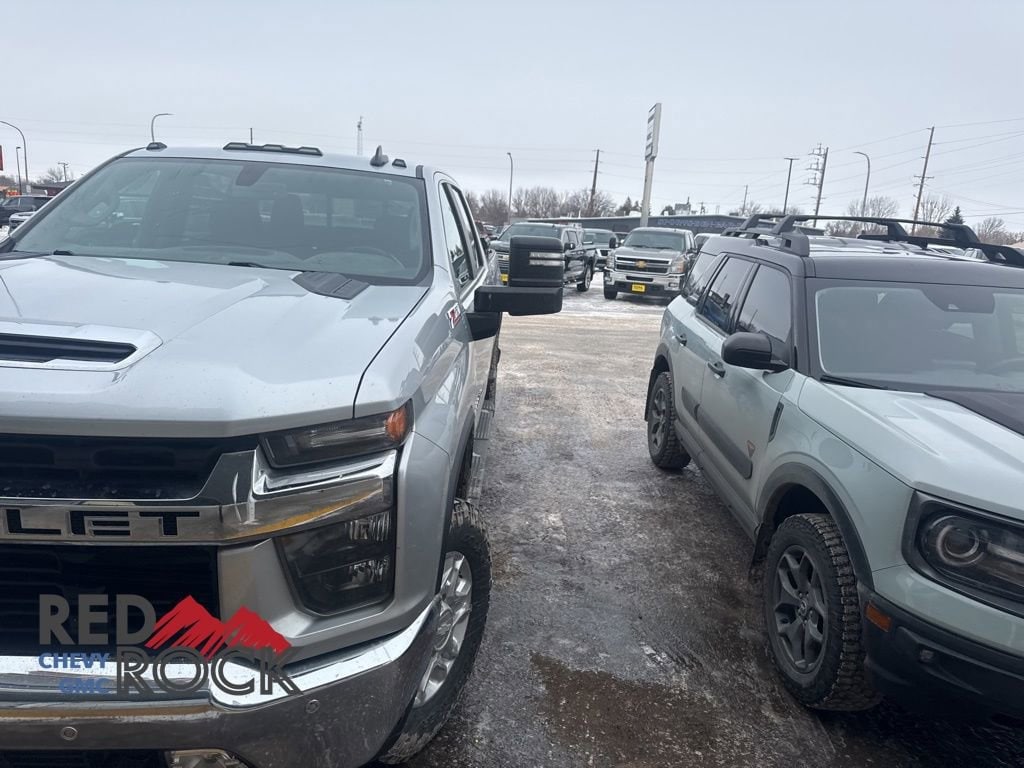 2020 Chevrolet Silverado 2500HD LT photo 4