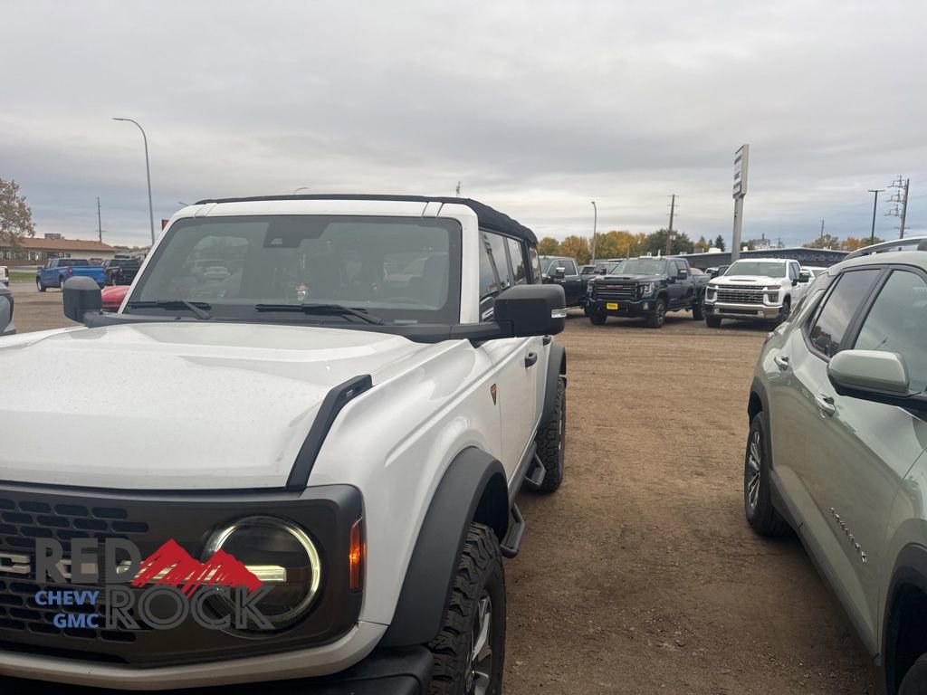 2023 Ford Bronco Base photo 2