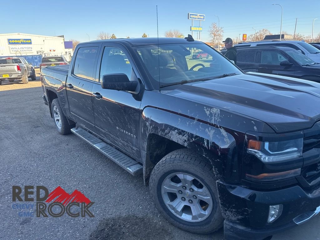 2018 Chevrolet Silverado 1500 LT photo 3