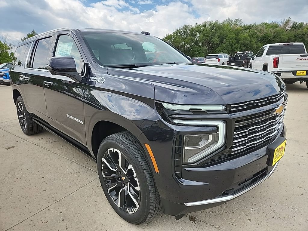 2025 Chevrolet Suburban High Country photo 3