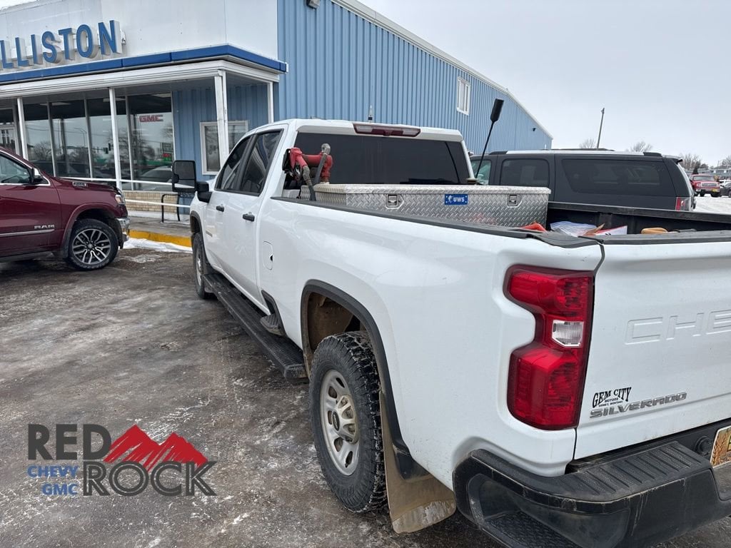 2024 Chevrolet Silverado 3500HD Work Truck photo 2
