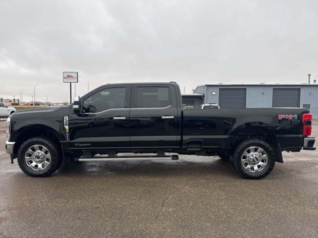 Used 2024 Ford F-350SD Lariat Truck