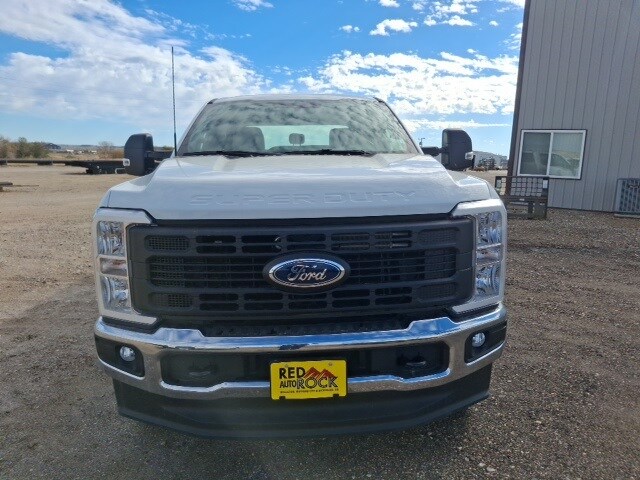 2025 Ford F-250 photo 2