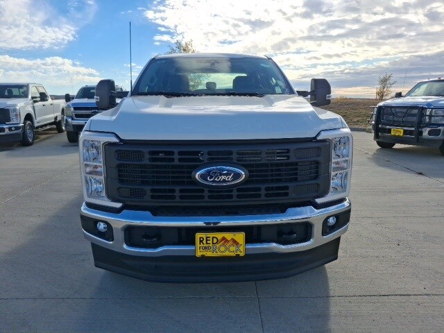 2025 Ford F-250 photo 2