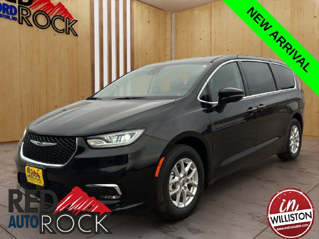 Used 2024 Chrysler Pacifica Touring L Minivan/Van