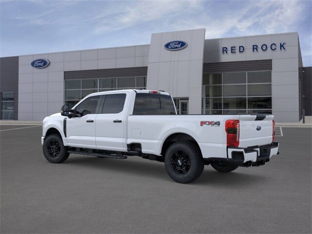 2025 Ford F-250 photo 3