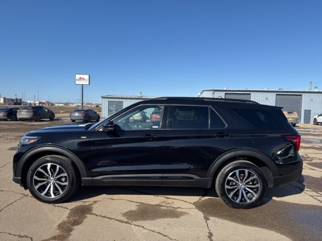 Used 2025 Ford Explorer ST-Line SUV