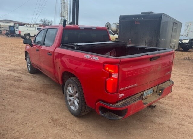 2019 Chevrolet Silverado 1500 Custom photo 2