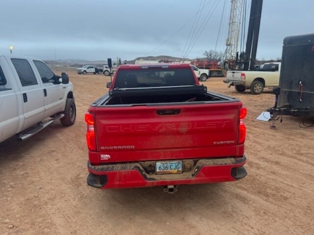 2019 Chevrolet Silverado 1500 Custom photo 3