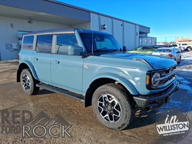 2022 Ford Bronco 4-Door Outer Banks's photo
