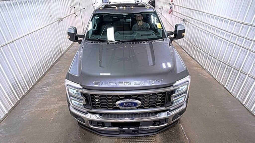 Used 2025 Ford F-450SD Lariat Truck