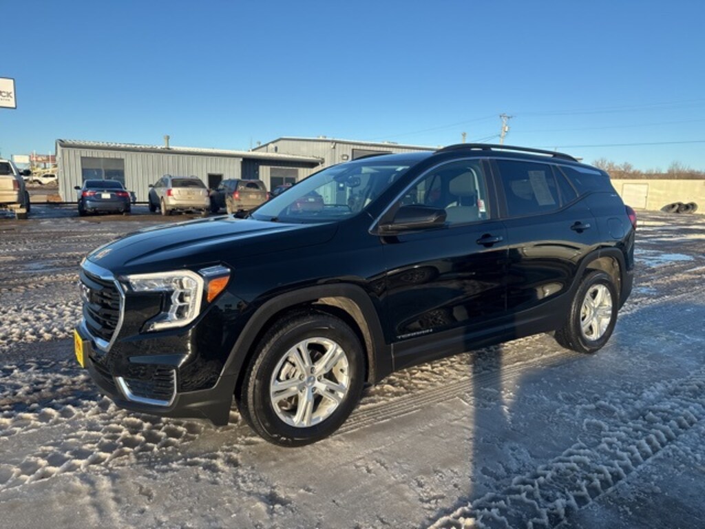 Used 2022 GMC Terrain SLE SUV