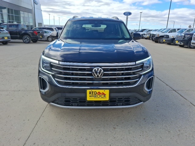 Used 2024 Volkswagen Atlas SE w/Tech with VIN 1V2HR2CA7RC580723 for sale in Williston, ND