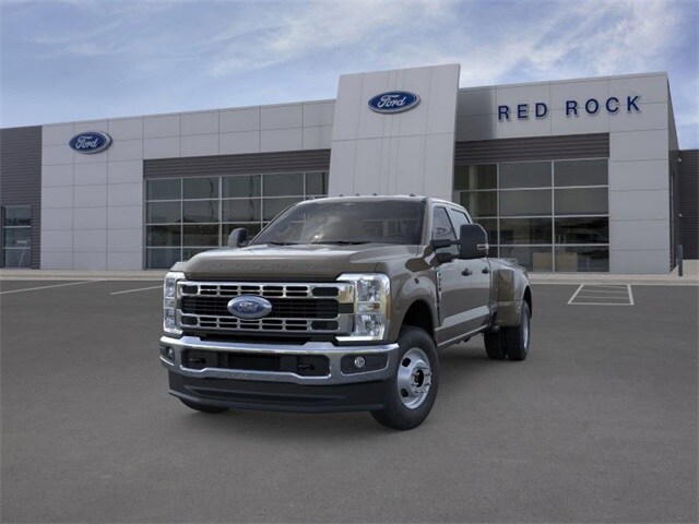 2026 Ford F-350 photo 2