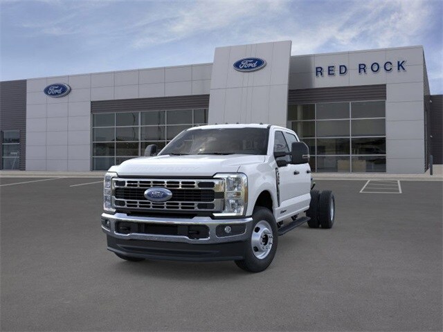 2026 Ford F-350 photo 3