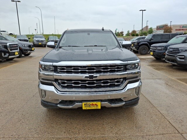 2017 Chevrolet Silverado 1500 LTZ photo 2
