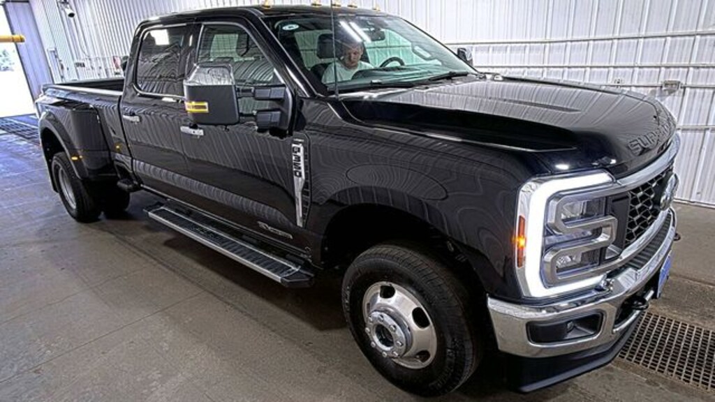 Used 2025 Ford F-350SD Lariat Truck