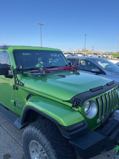 2019 Jeep Wrangler Unlimited Sahara photo 2