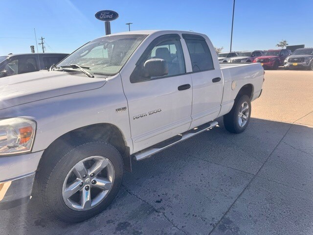 2007 Dodge Ram SLT photo 2