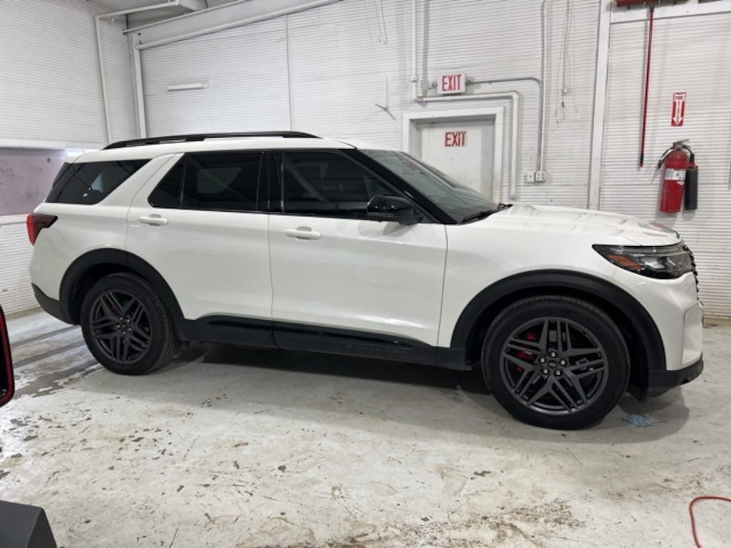 Used 2025 Ford Explorer ST SUV
