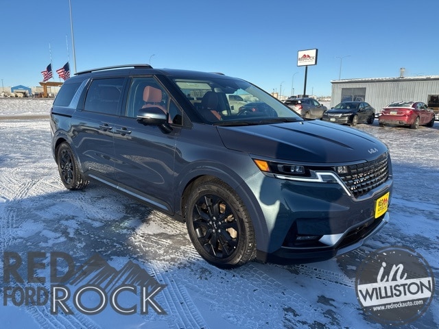 2024 Kia Carnival SX Prestige's photo