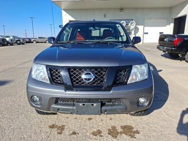 2018 Nissan Frontier SV photo 2