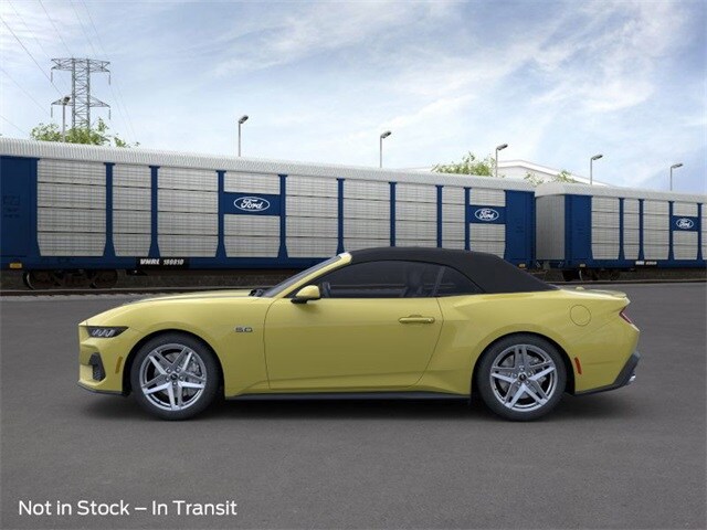 2025 Ford Mustang GT Premium Convertible photo 4