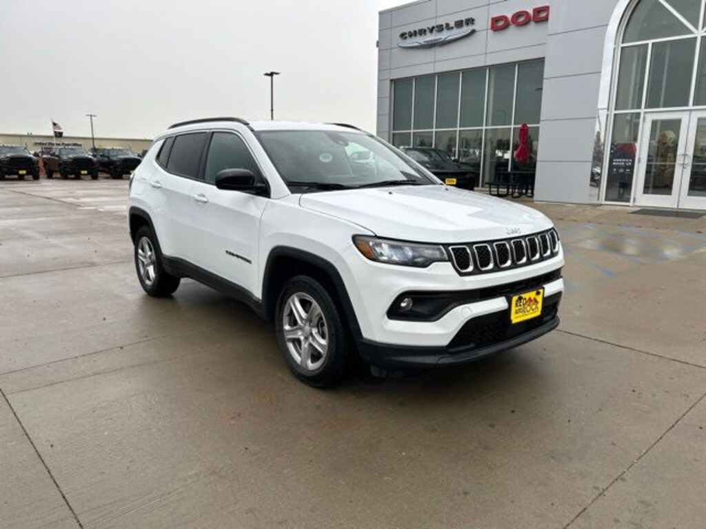 Used 2024 Jeep Compass Latitude SUV