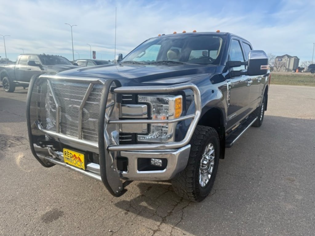 Used 2017 Ford F-250SD Lariat Truck