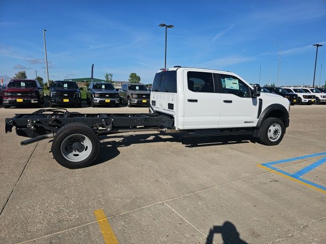 2024 Ford F-550 Super Duty Chassis Cab XL - Photo 4