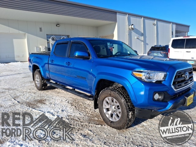 2017 Toyota Tacoma SR5's photo