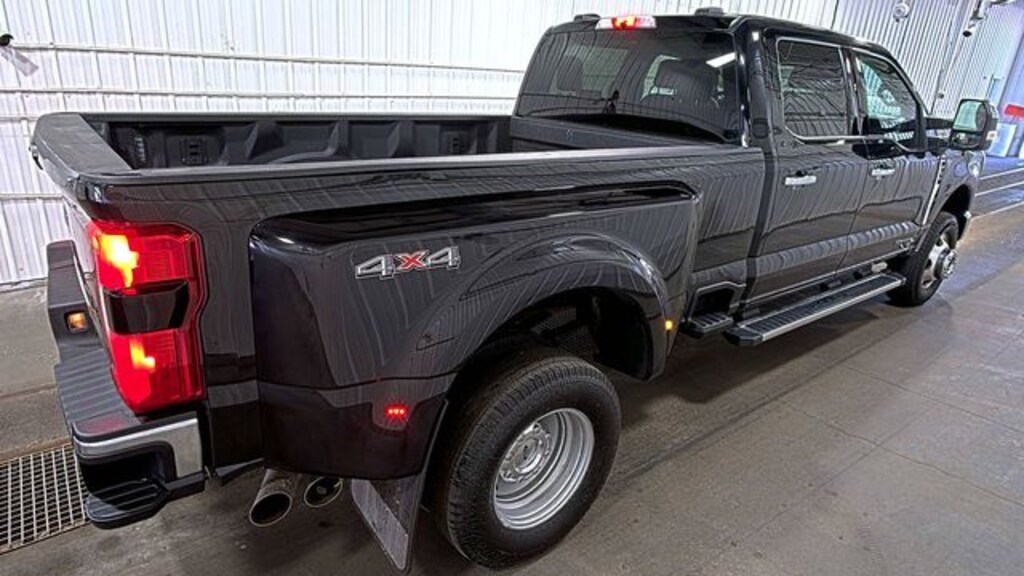 Used 2025 Ford F-350SD Lariat Truck