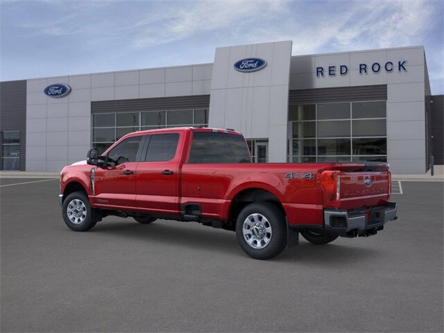2025 Ford F-350 photo 3