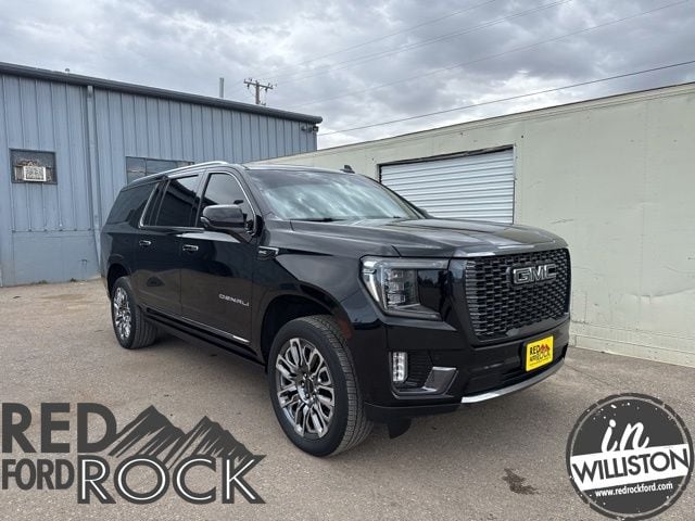 2023 GMC Yukon Denali Ultimate AWD's photo