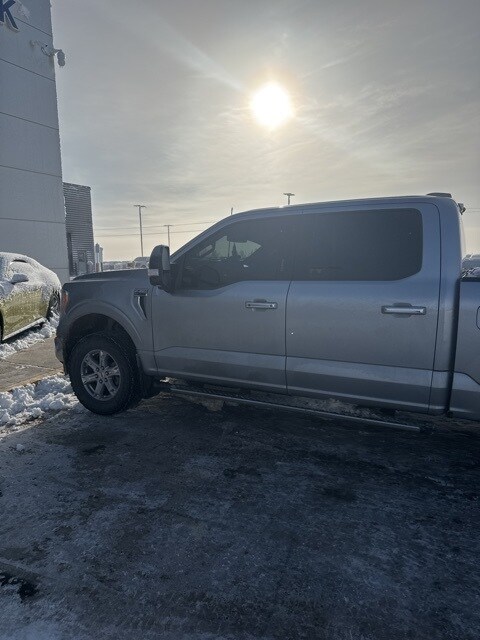 2021 Ford F-150 XLT photo 2