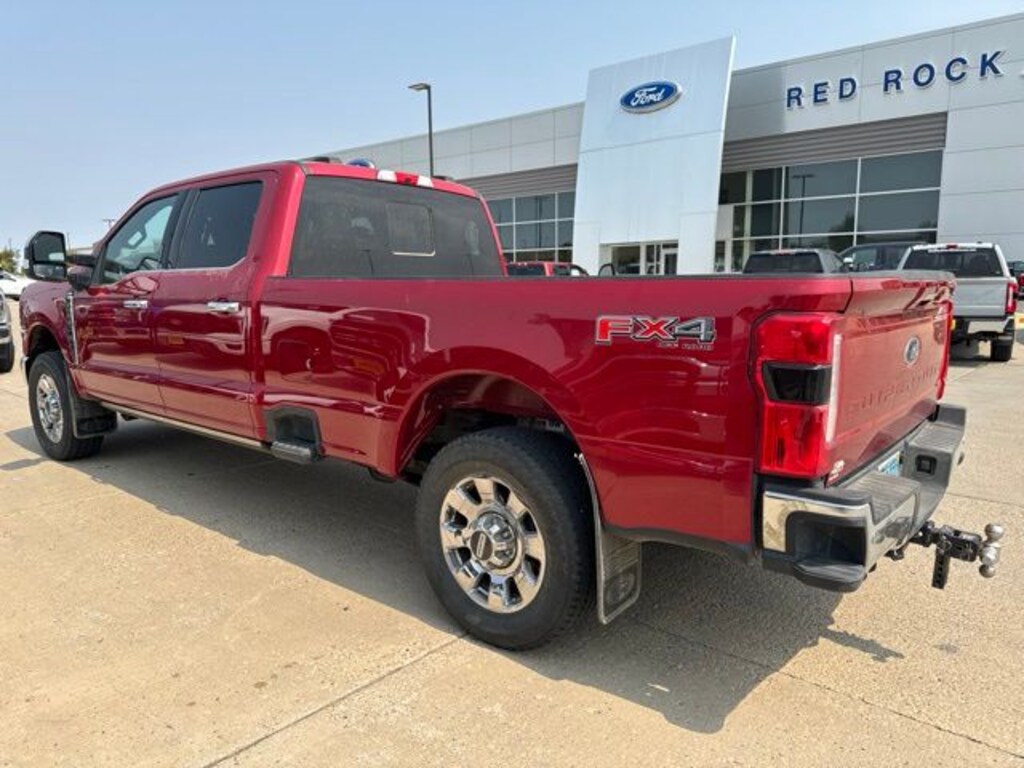 Used 2024 Ford F-250SD Lariat Truck