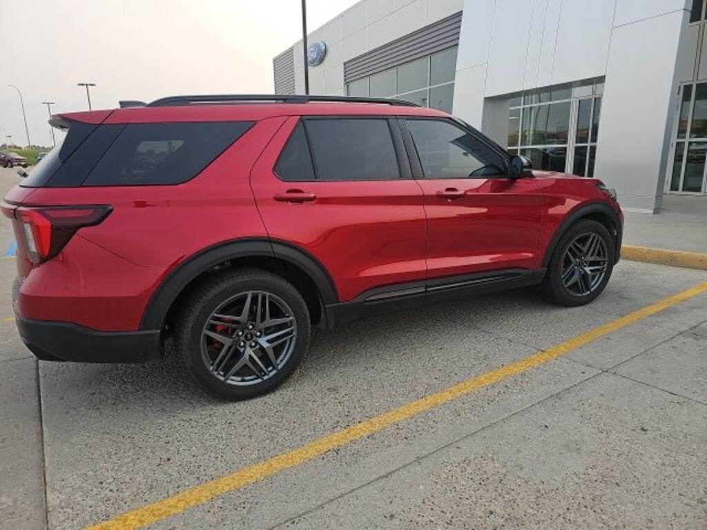 Used 2025 Ford Explorer ST SUV