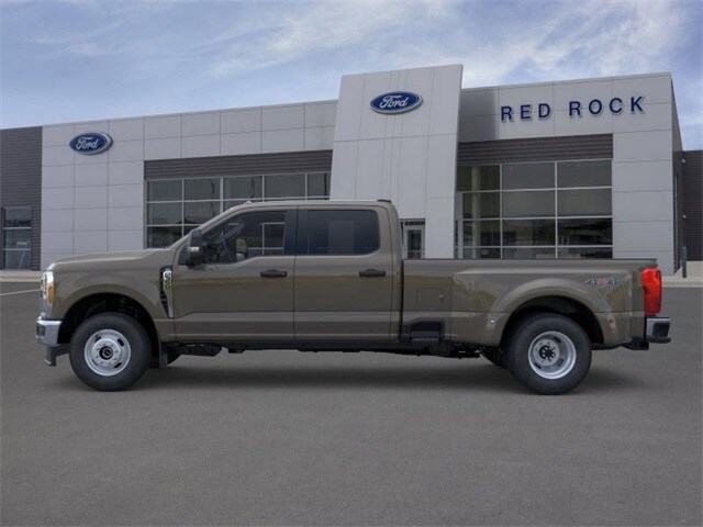2026 Ford F-350 photo 3