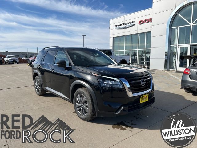 2024 Nissan Pathfinder SV 4WD's photo