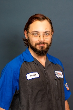 Staff member Tevon Woodward from fd5e139cbdd8