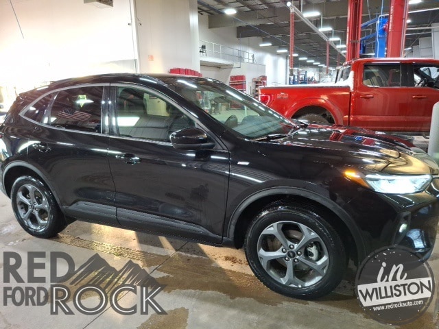 2025 Ford Escape ST-Line Select's photo