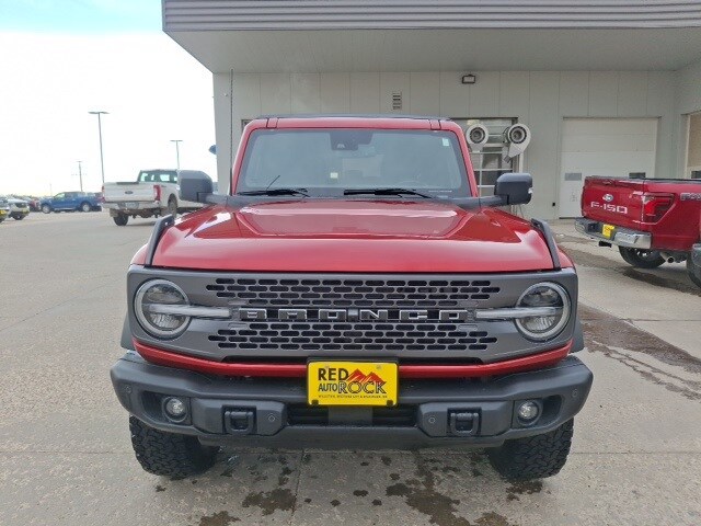 2022 Ford Bronco Badlands photo 2